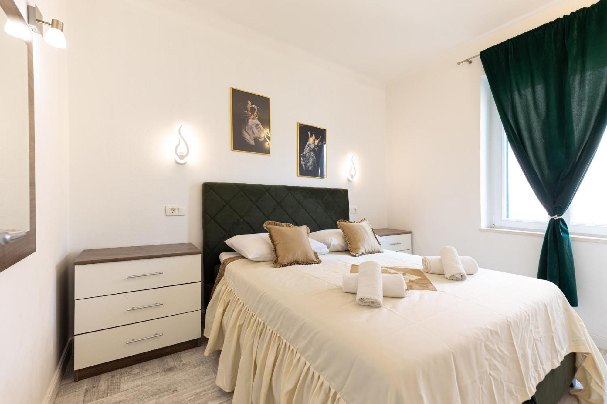 Apartament Lions